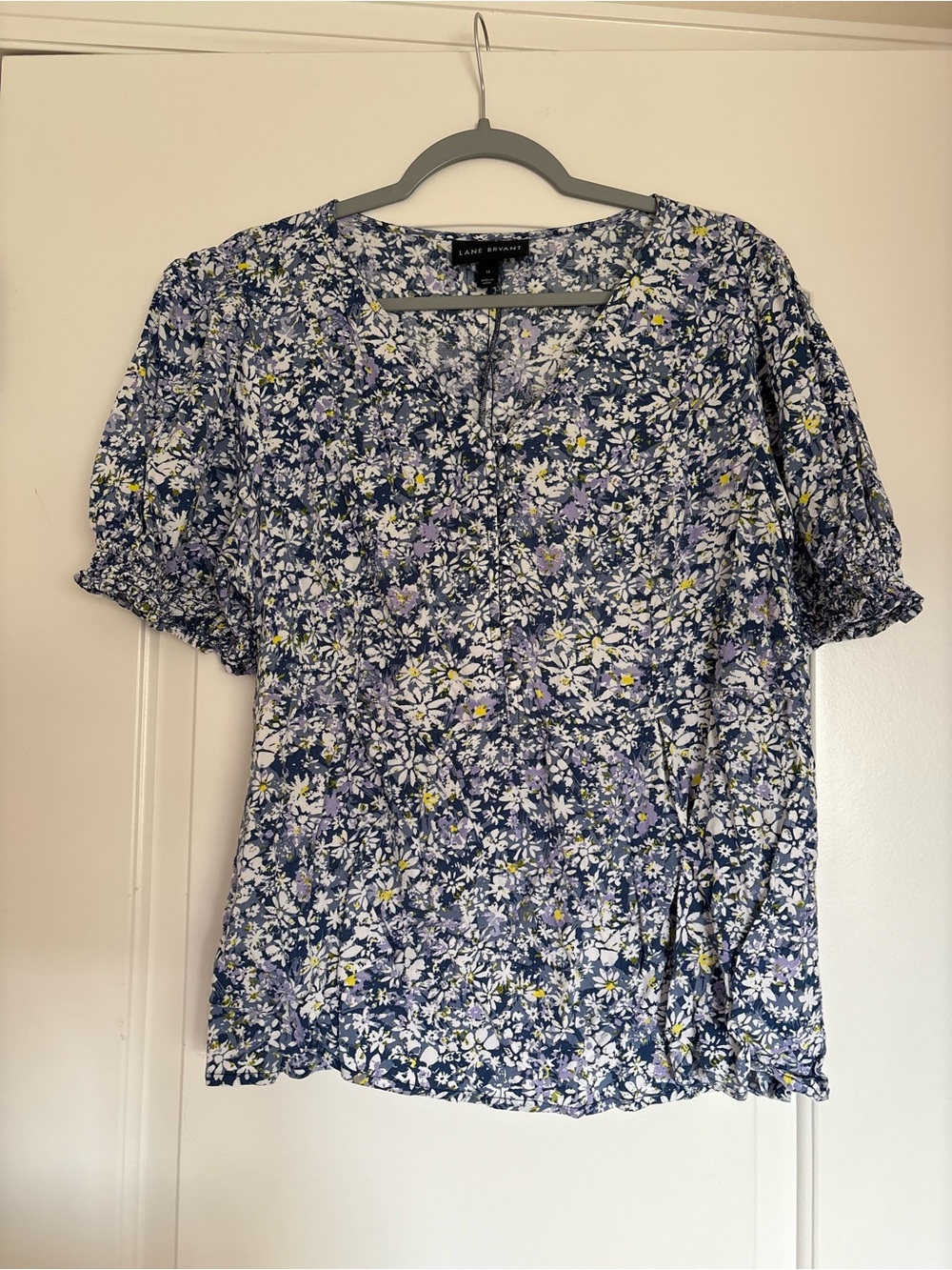 Lane Bryant Navy Floral V-Neck Puff Sleeve Blouse